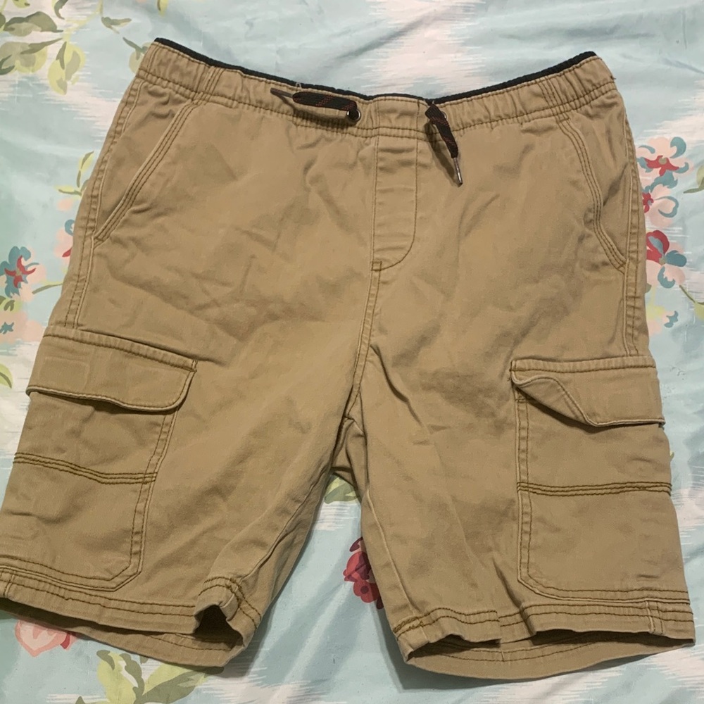 Classic Tan Cargo Shorts for Men